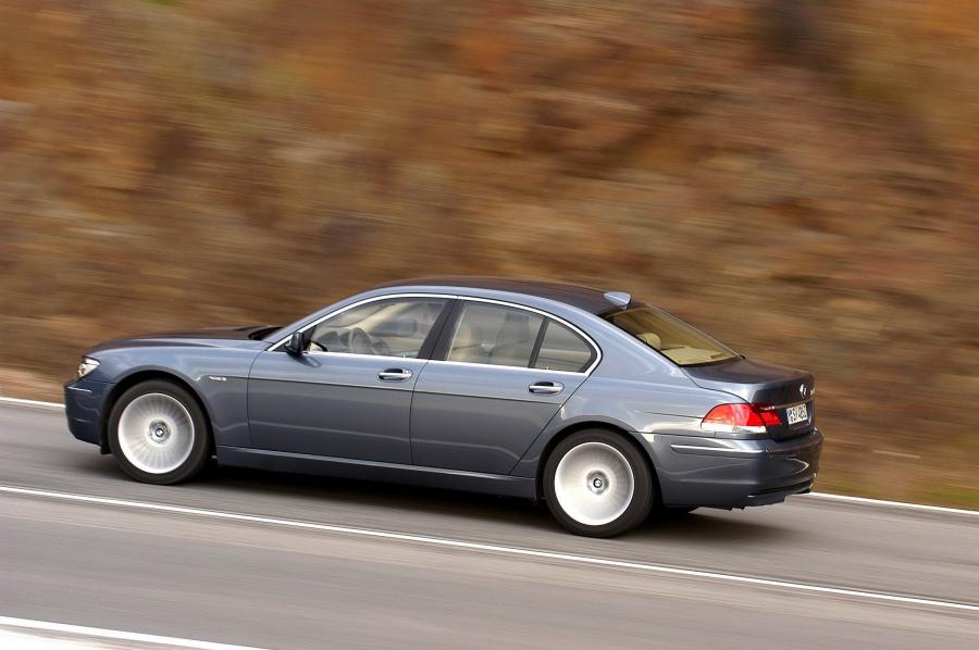  BMW 7-Series 2006 года  (фото 19 из 53)